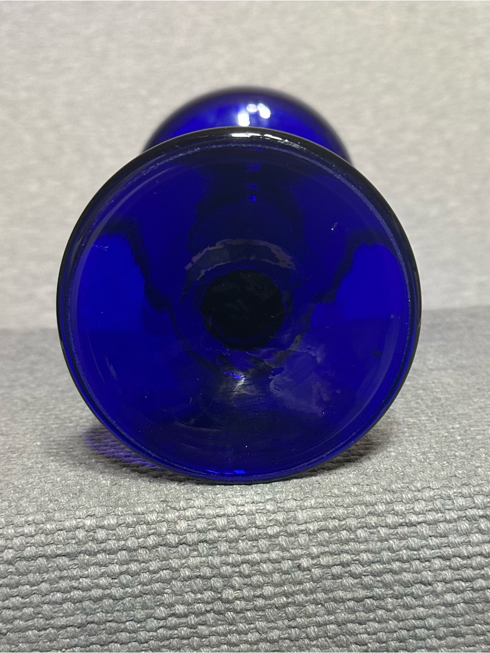 Vintage Cobalt Blue Glass Pedestal candle holder. MCM, retro, boho, farmhouse - Picture 5 of 5
